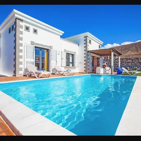 Residencial Los Alisios 56 Villa *